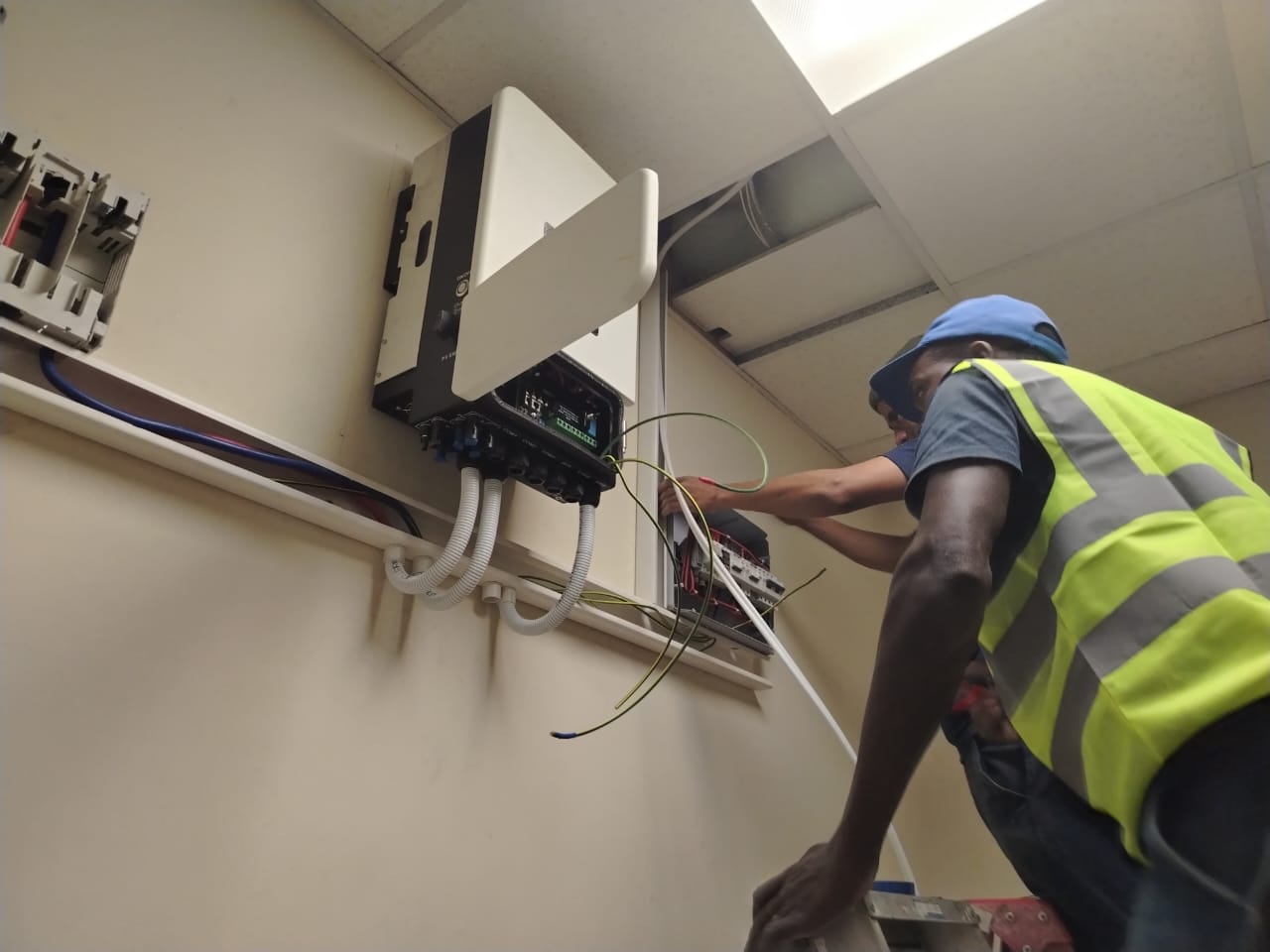 084d5bce-52e8-4668-9333-853f5dd38127