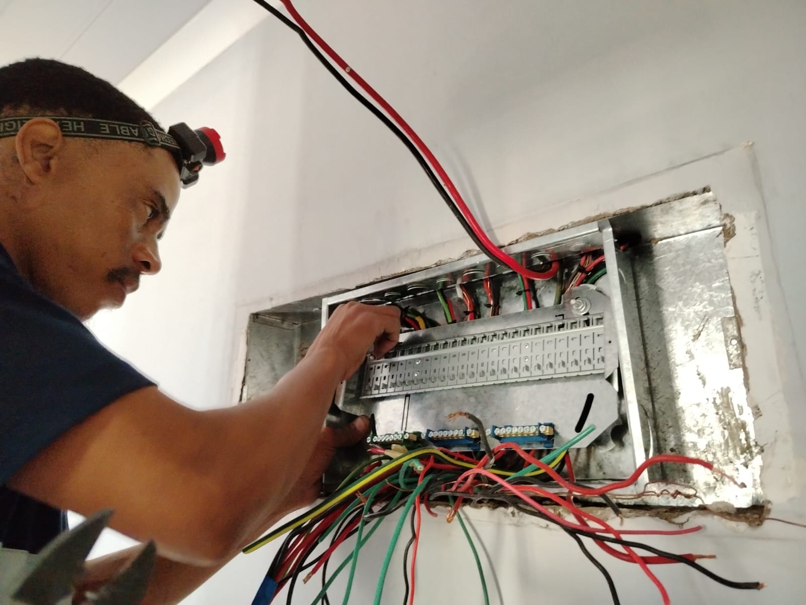 220b2ff9-a79b-4844-8c21-8ed7d5090105