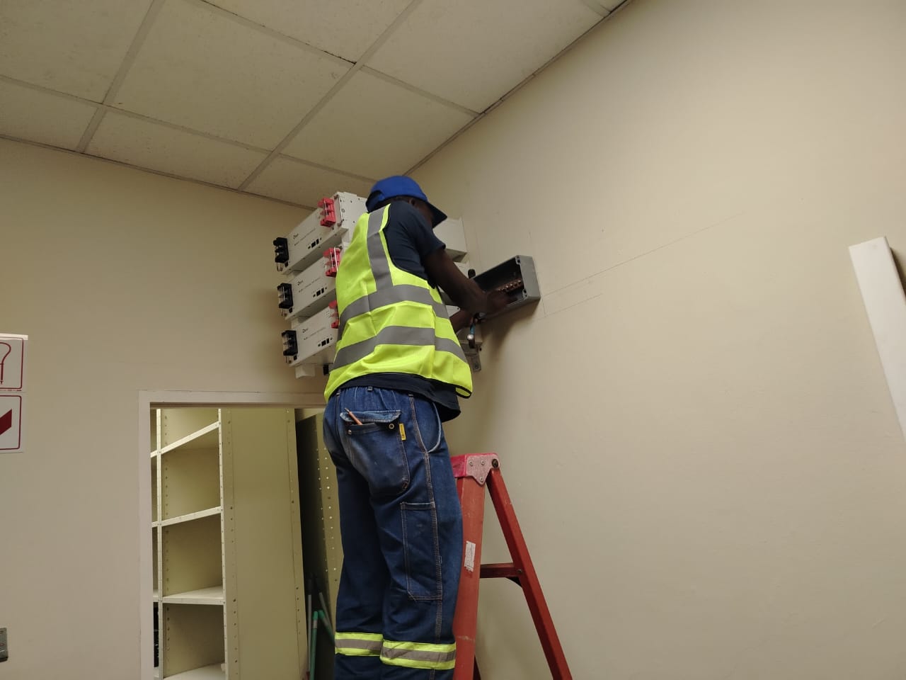 a7b96081-60ff-4740-b357-e535100cfeb5